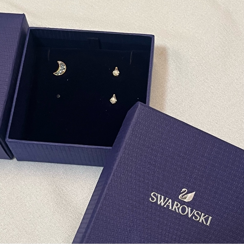 🔥NWT💎 Swarovski Crescent Moon and Stars Earrings